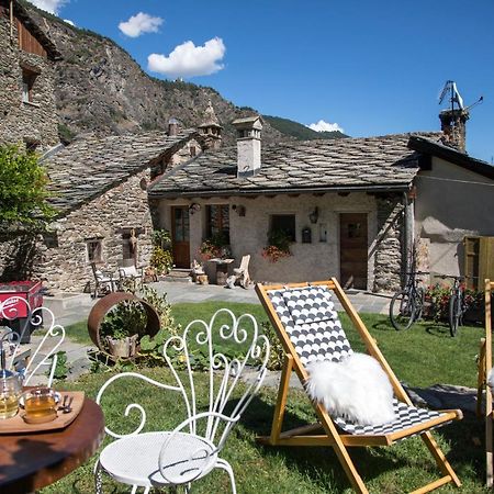 Bed and Breakfast L'Angolino Di Bonny Arvier Exterior foto