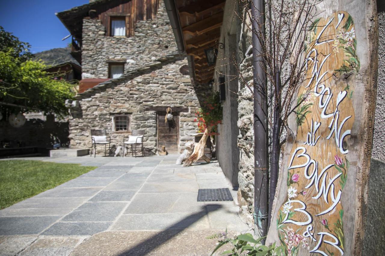 Bed and Breakfast L'Angolino Di Bonny Arvier Exterior foto