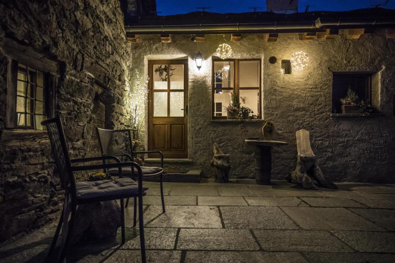 Bed and Breakfast L'Angolino Di Bonny Arvier Exterior foto