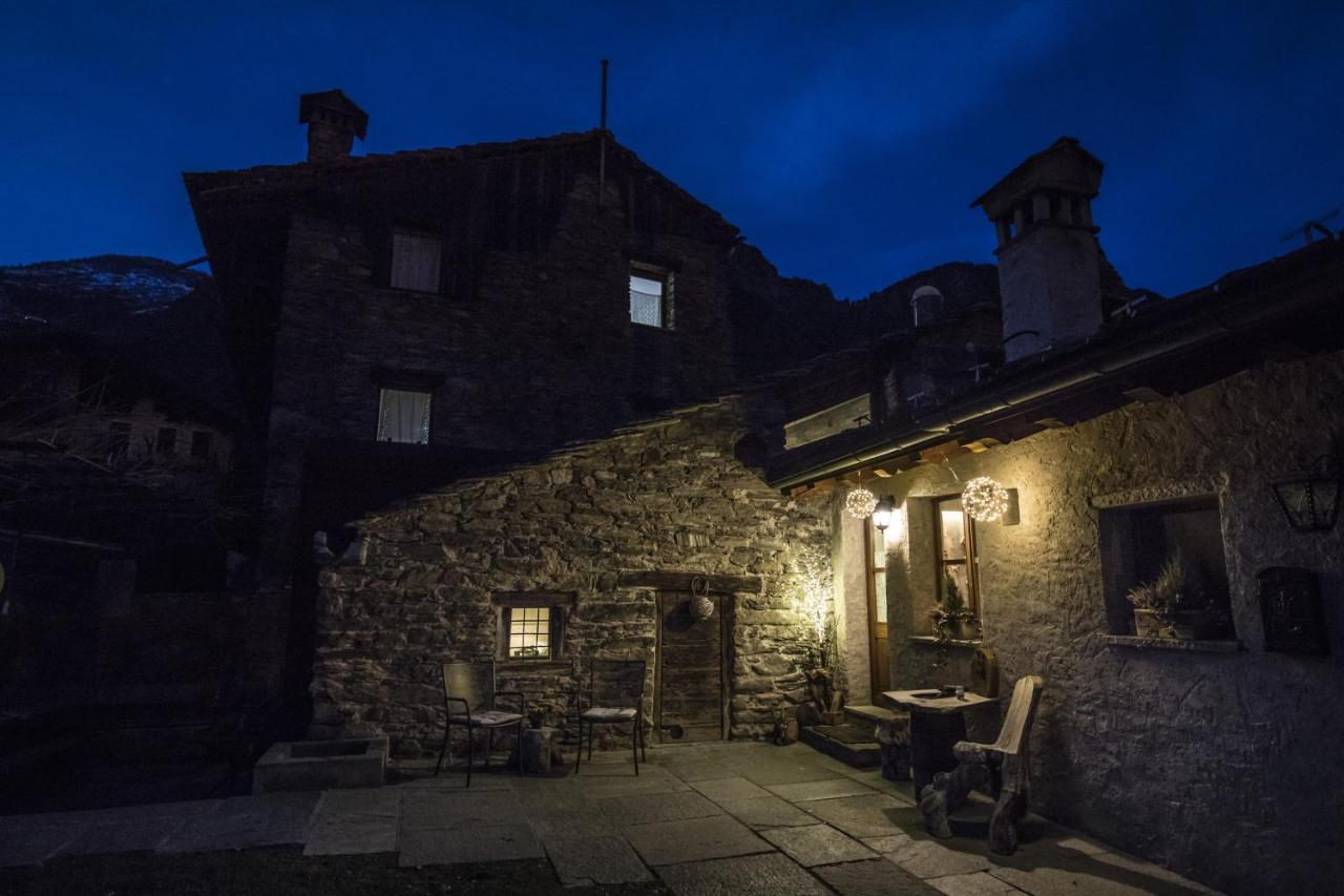 Bed and Breakfast L'Angolino Di Bonny Arvier Exterior foto